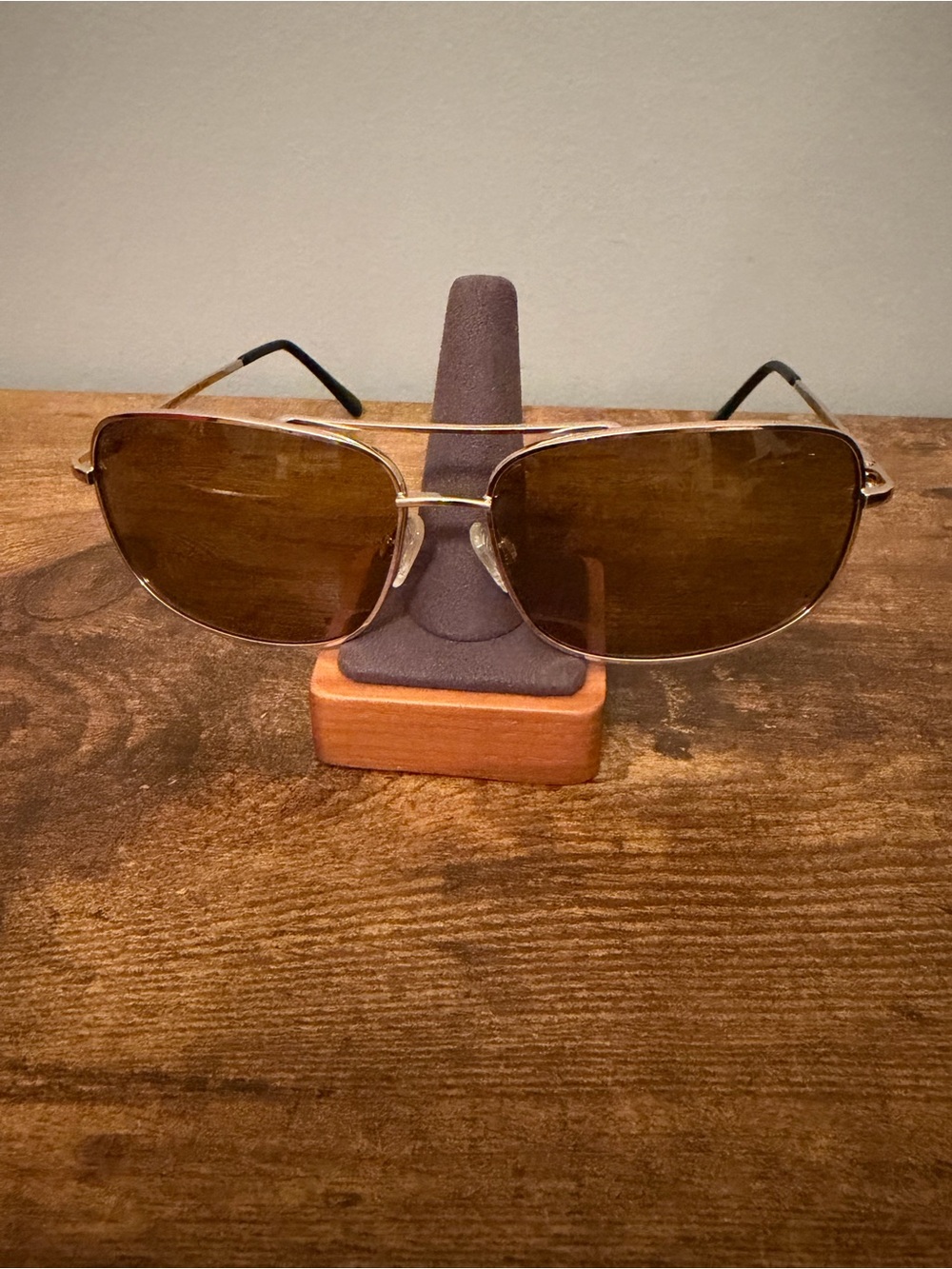 Eagle Eyes Navigator 14100 Polarized Trilenium Gold Aviator Sunglasses Case